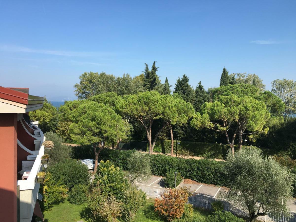 Clorofilla Apartment Desenzano del Garda Luaran gambar